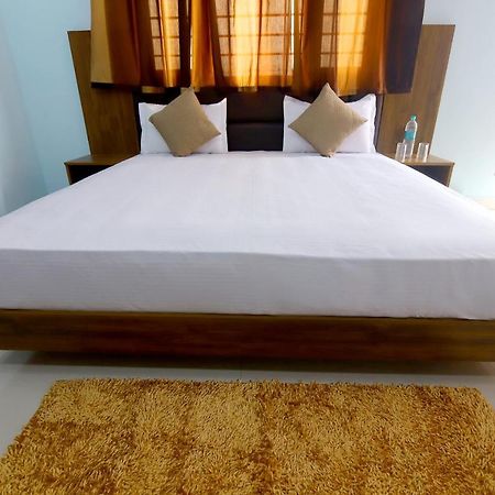 Hotel Comfort Inn Homestay Дехрадун Экстерьер фото