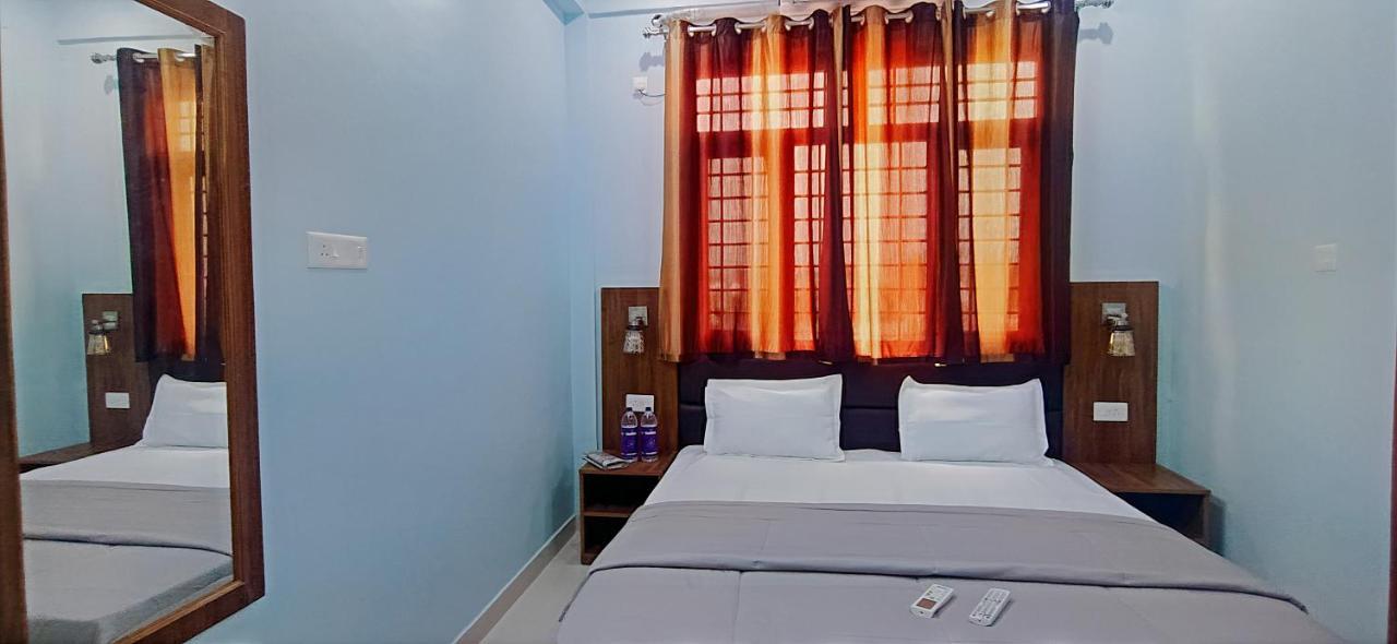 Hotel Comfort Inn Homestay Дехрадун Экстерьер фото