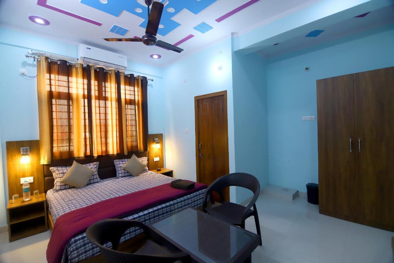Hotel Comfort Inn Homestay Дехрадун Экстерьер фото