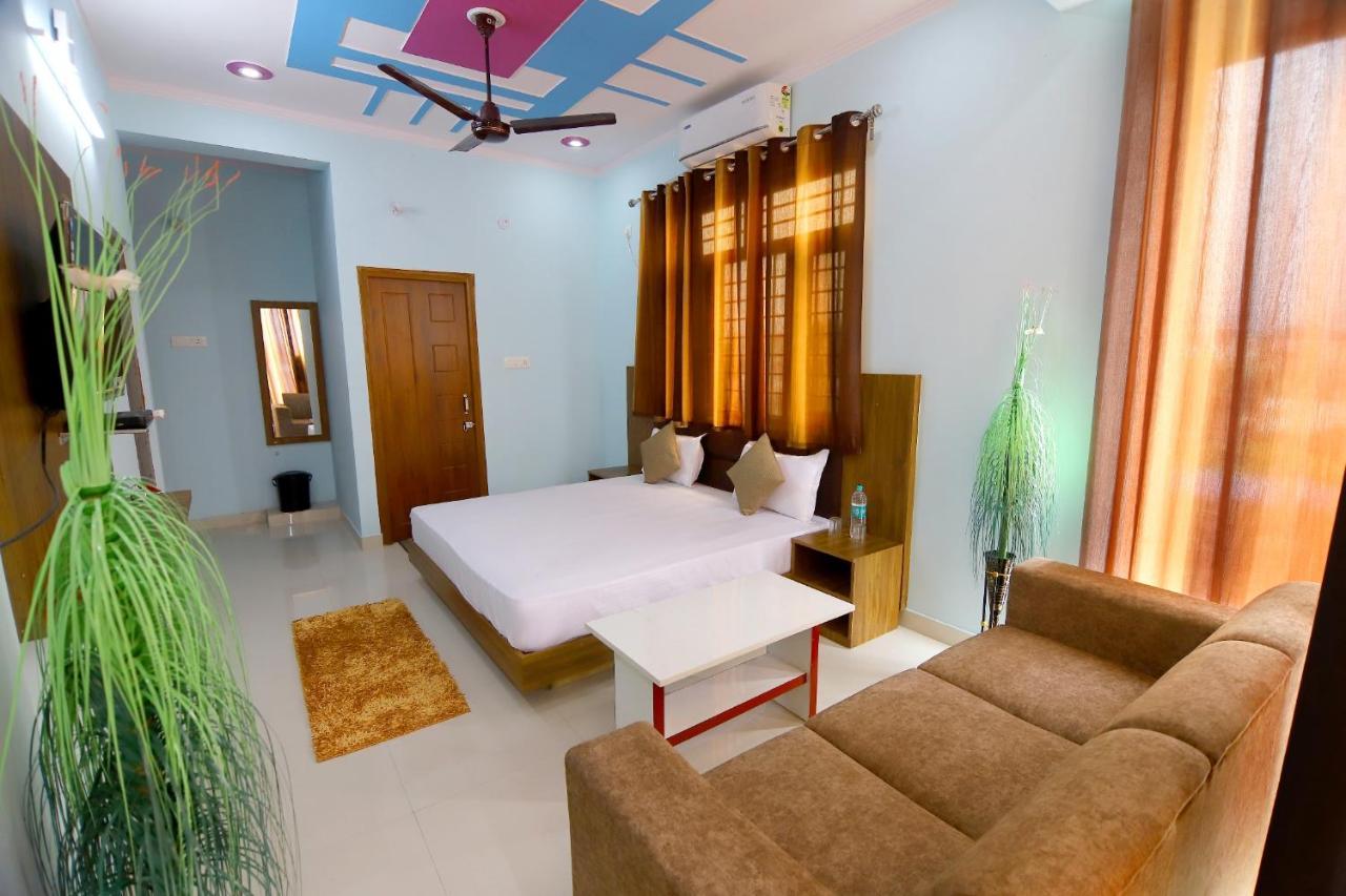 Hotel Comfort Inn Homestay Дехрадун Экстерьер фото