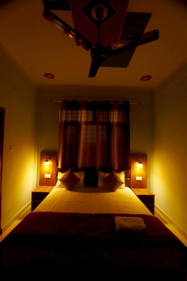 Hotel Comfort Inn Homestay Дехрадун Экстерьер фото