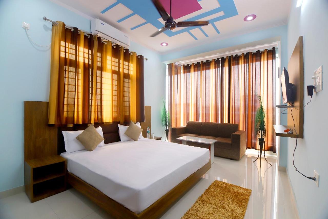 Hotel Comfort Inn Homestay Дехрадун Экстерьер фото
