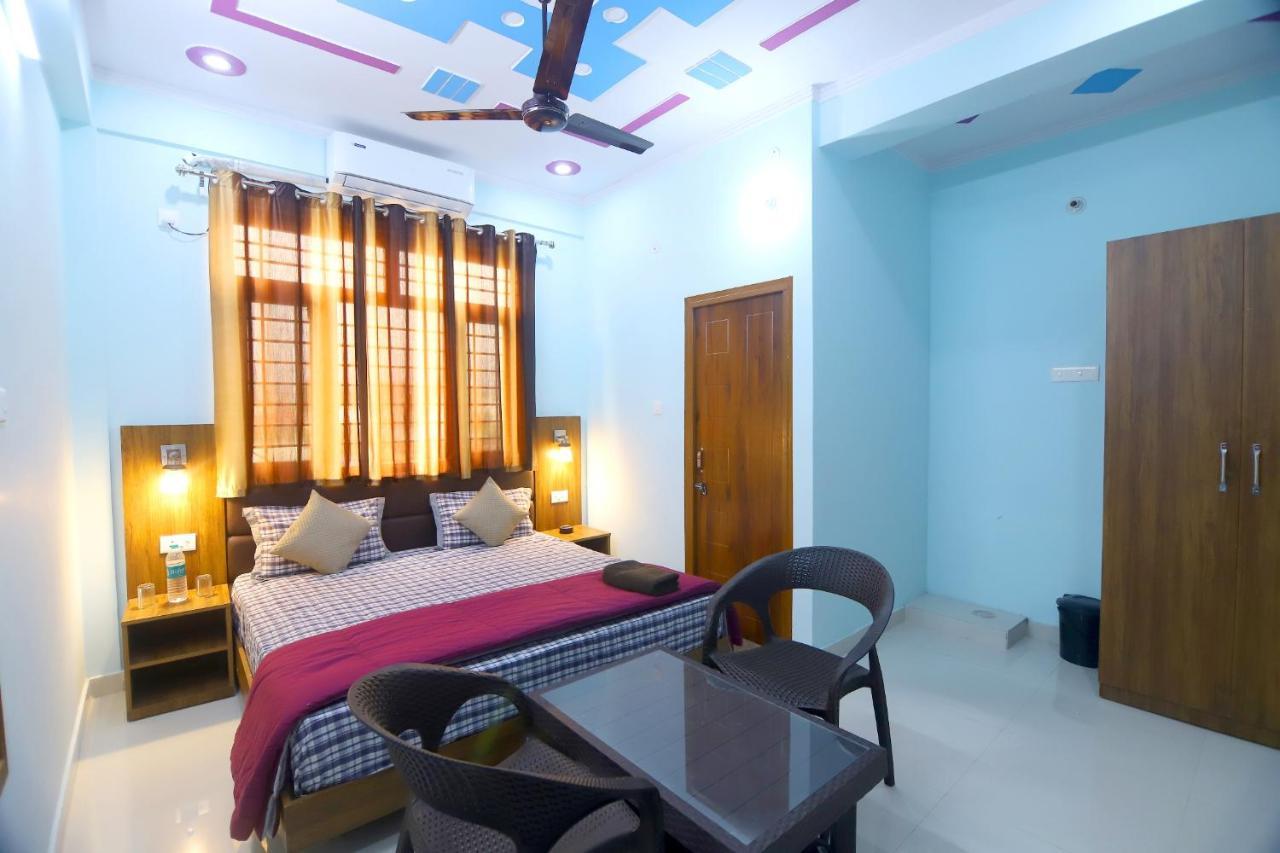 Hotel Comfort Inn Homestay Дехрадун Экстерьер фото