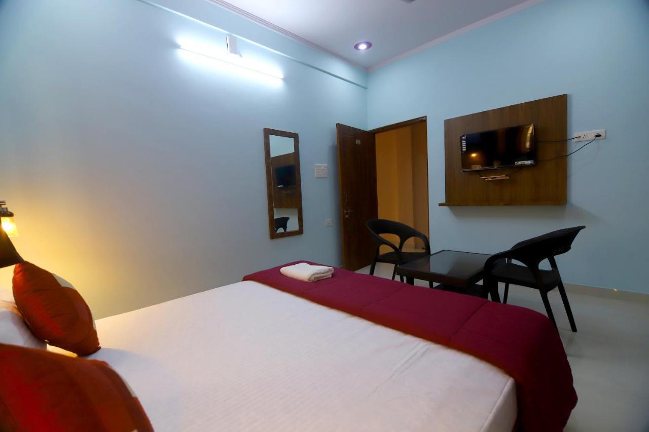 Hotel Comfort Inn Homestay Дехрадун Экстерьер фото